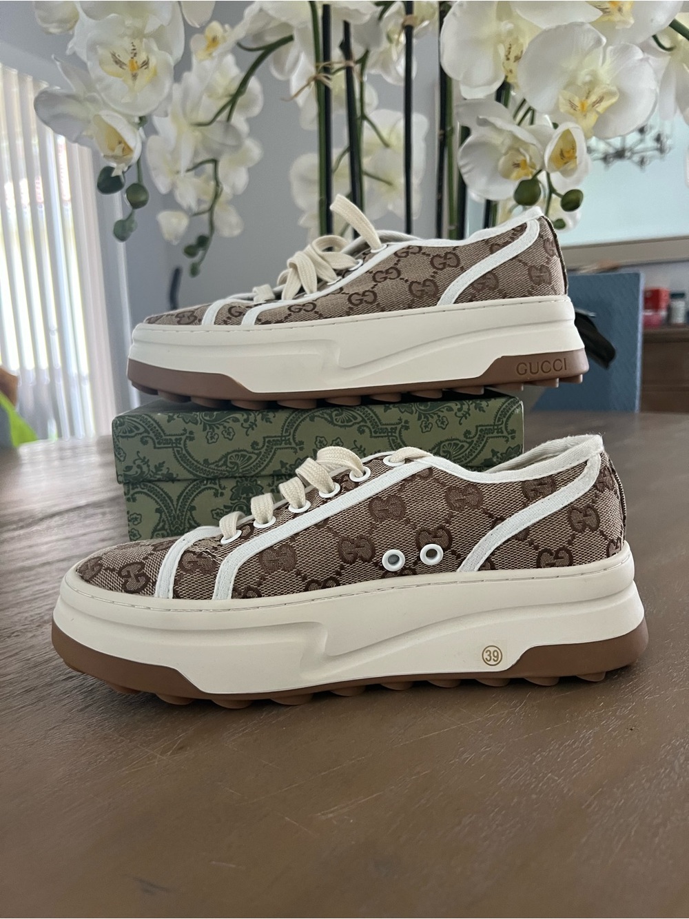 GG Beige/Brown GG Canvas Low-Top Sneakers - Picture 5 of 7